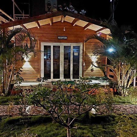 Vedana Retreat Arambol Hotel Exterior photo