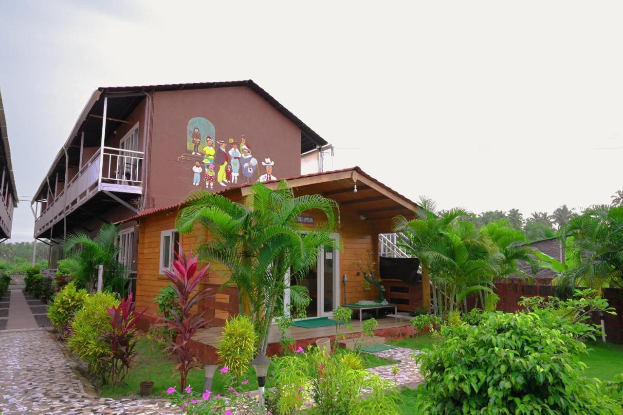 Vedana Retreat Arambol Hotel Exterior photo