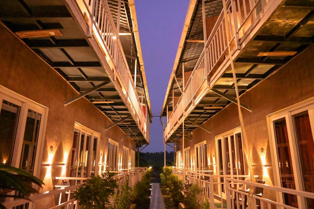 Vedana Retreat Arambol Hotel Exterior photo