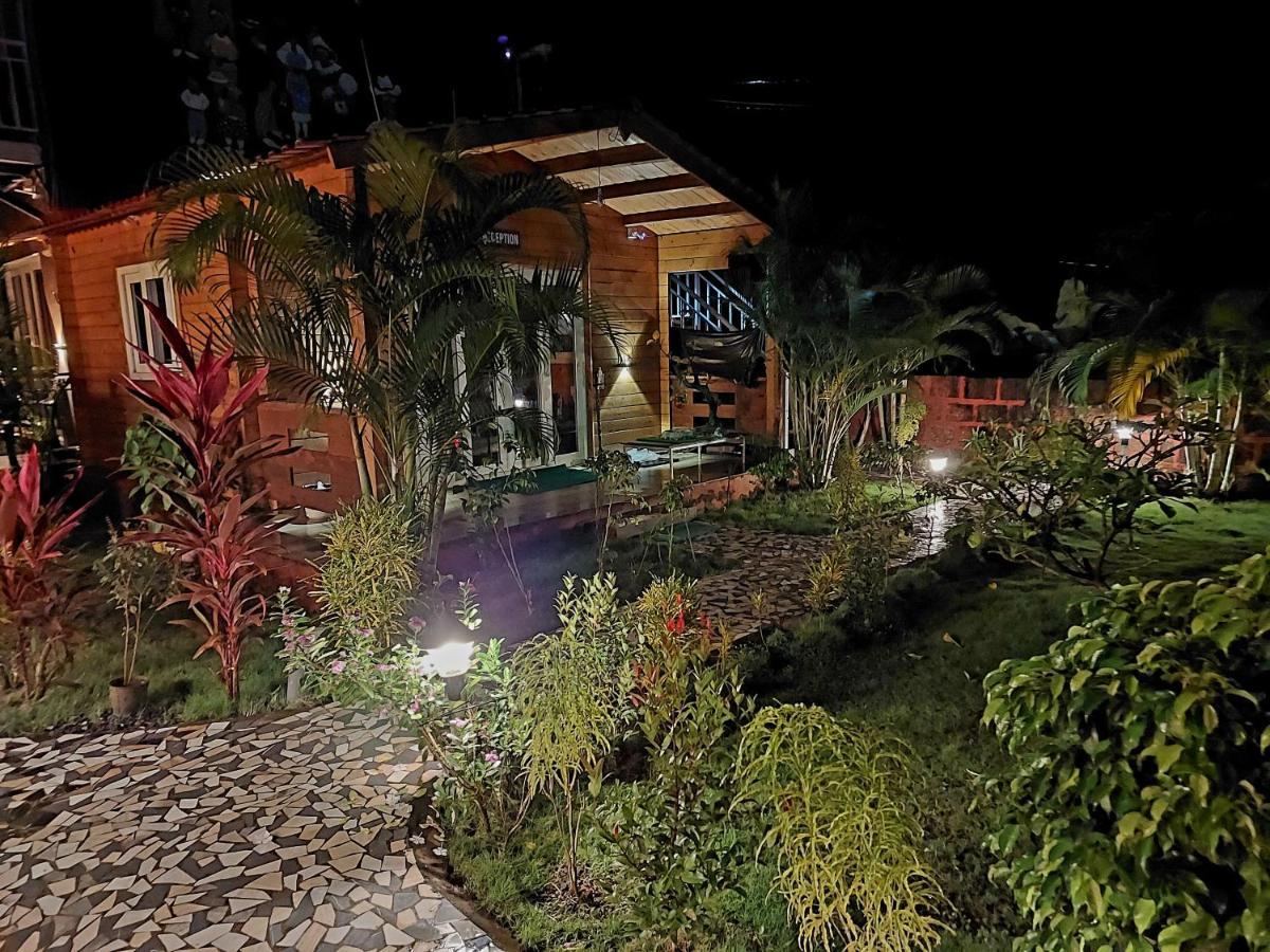 Vedana Retreat Arambol Hotel Exterior photo